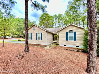 160 Old Hunt Road, Pinehurst, NC 28374