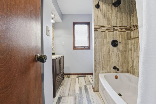 13040 Duncan Plains Road NW, Johnstown, OH 43031