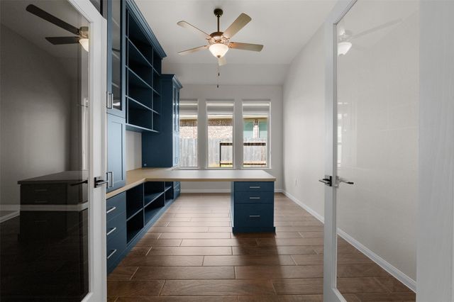 8022 Mckittrick Ridge Drive, Porter, TX 77365