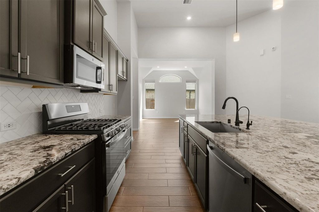 8022 Mckittrick Ridge Drive, Porter, TX 77365