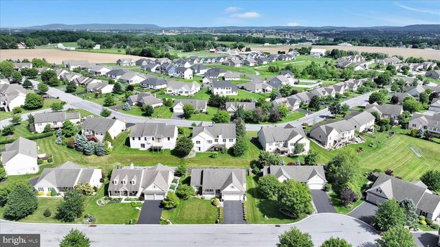850 WATER EDGE CT L-0049, Lebanon, PA 17046