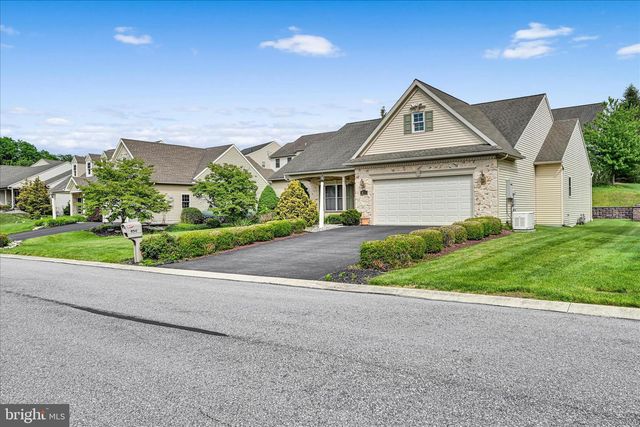 850 WATER EDGE CT L-0049, Lebanon, PA 17046