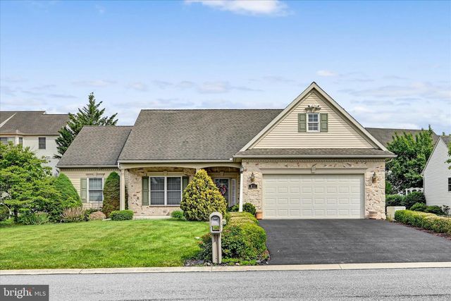 850 WATER EDGE CT L-0049, Lebanon, PA 17046