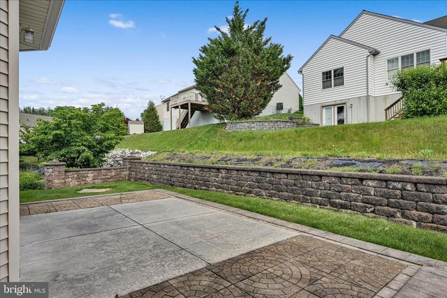 850 WATER EDGE CT L-0049, Lebanon, PA 17046