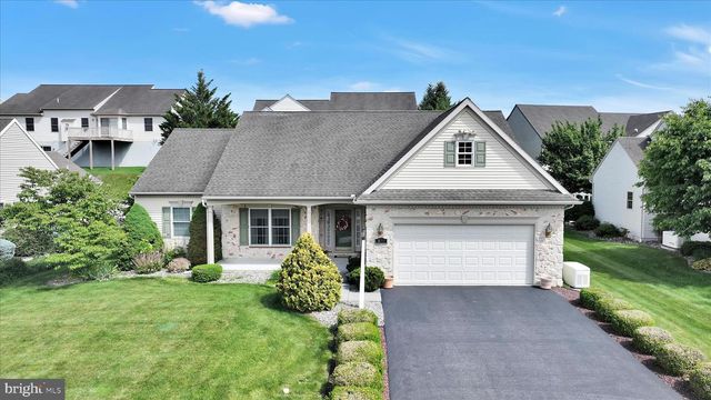 850 WATER EDGE CT L-0049, Lebanon, PA 17046
