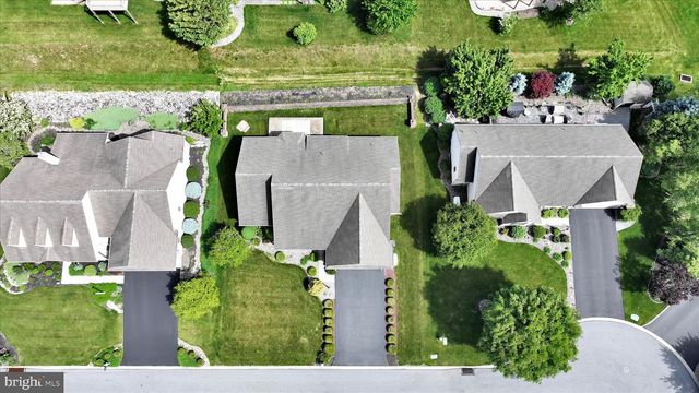 850 WATER EDGE CT L-0049, Lebanon, PA 17046