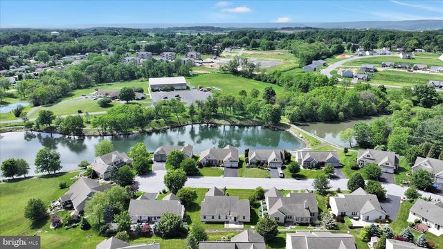 850 WATER EDGE CT L-0049, Lebanon, PA 17046