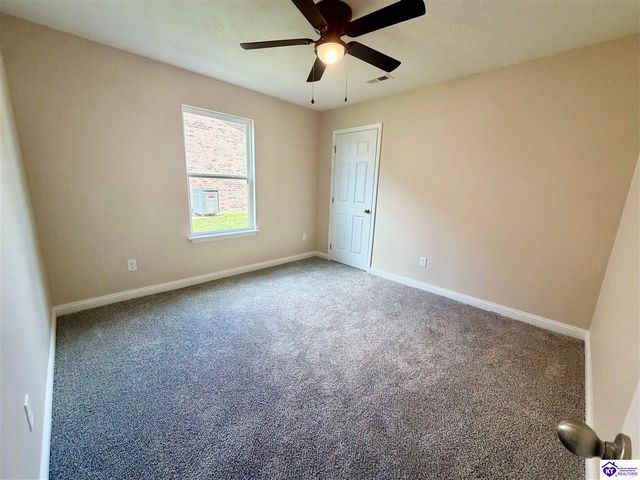 336 Breckinridge Circle, Vine Grove, KY 40175
