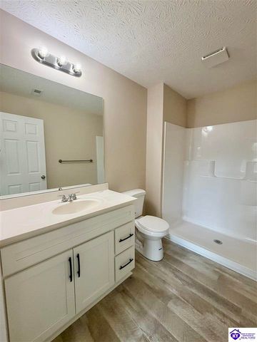 336 Breckinridge Circle, Vine Grove, KY 40175
