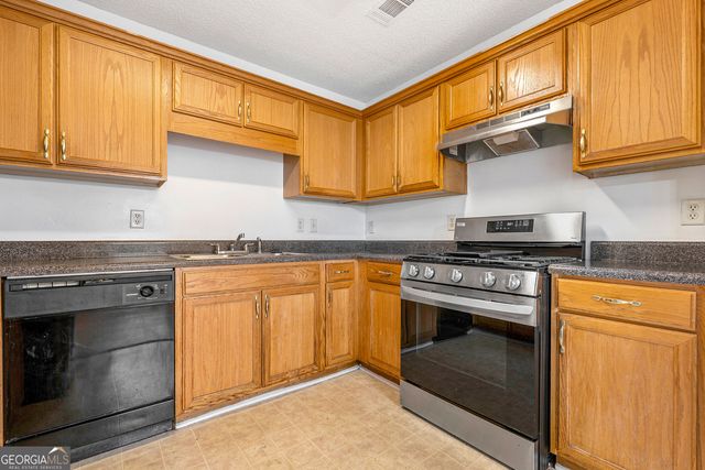 5709 Rockaway Drive, Union City, GA 30291