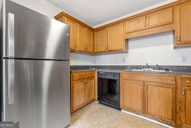 5709 Rockaway Drive, Union City, GA 30291