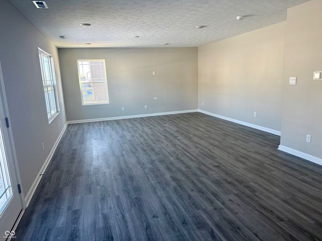 6838 Henley Way, Indianapolis, IN 46221