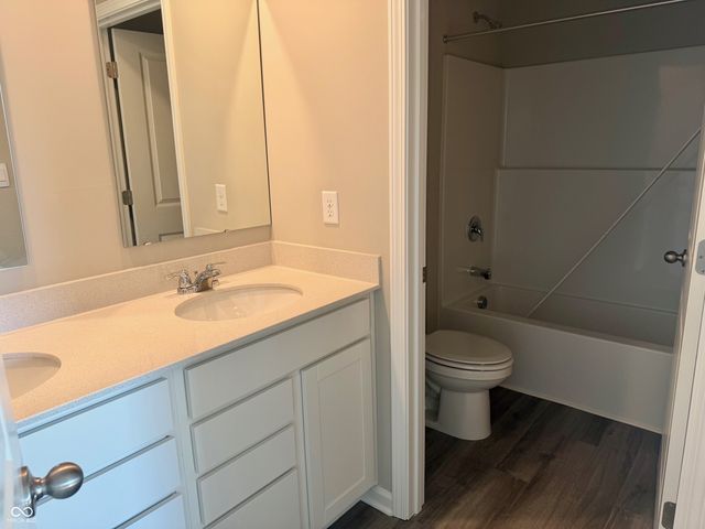 6838 Henley Way, Indianapolis, IN 46221