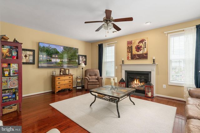 76 LANDMARK DR, Stafford, VA 22554