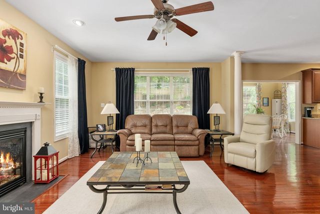 76 LANDMARK DR, Stafford, VA 22554