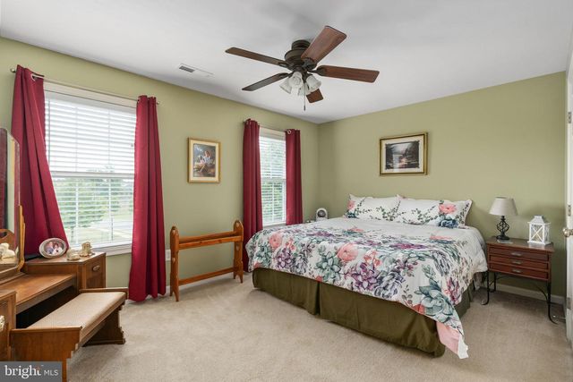 76 LANDMARK DR, Stafford, VA 22554