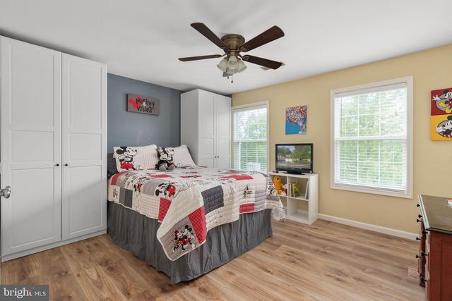 76 LANDMARK DR, Stafford, VA 22554