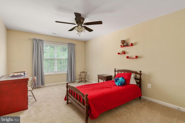 76 LANDMARK DR, Stafford, VA 22554
