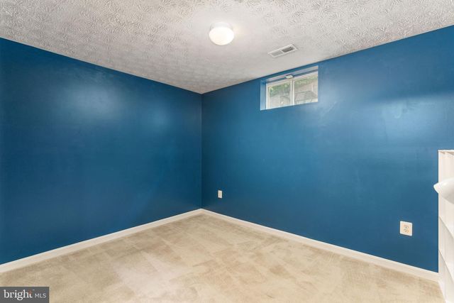 76 LANDMARK DR, Stafford, VA 22554