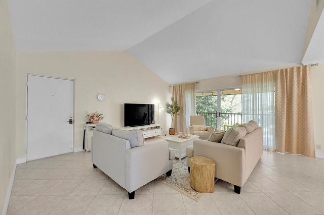 6245 Old Court Road 202, Boca Raton, FL 33433