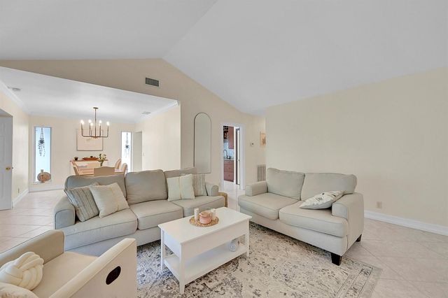6245 Old Court Road 202, Boca Raton, FL 33433