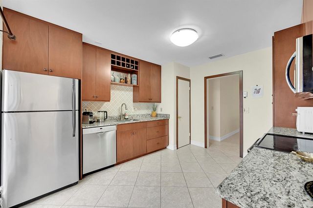 6245 Old Court Road 202, Boca Raton, FL 33433