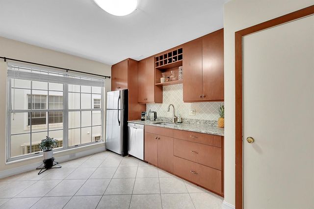 6245 Old Court Road 202, Boca Raton, FL 33433