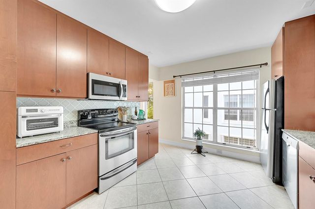 6245 Old Court Road 202, Boca Raton, FL 33433