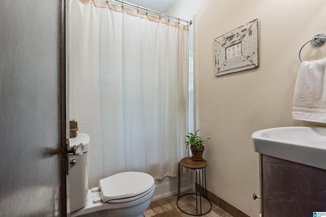 5032 8TH COURT, Birmingham, AL 35212