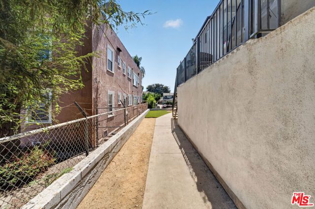 1311 W Martin Luther King Jr Boulevard, Los Angeles, CA 90037