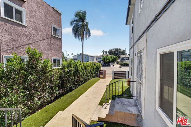 1311 W Martin Luther King Jr Boulevard, Los Angeles, CA 90037