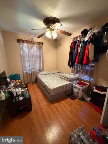 810 N PARK AVE, Philadelphia, PA 19123