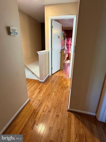 810 N PARK AVE, Philadelphia, PA 19123