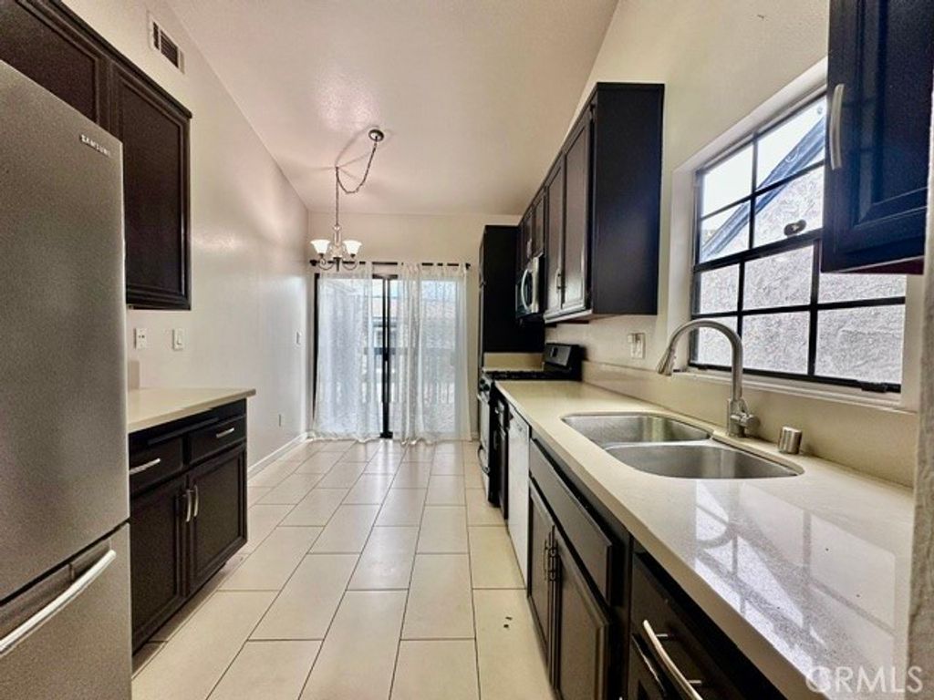2542 W Macarthur, Santa Ana, CA 92704 — photo 5