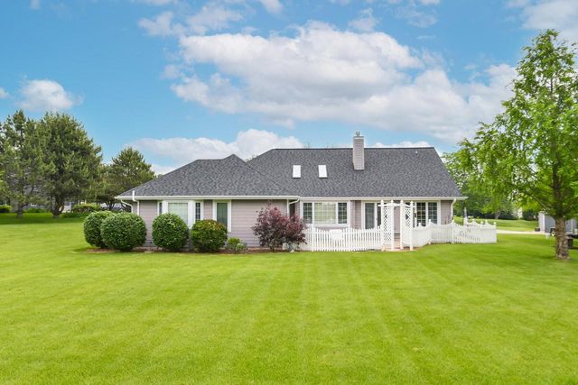 5126 Plateau COURT, Waterford, WI 53185