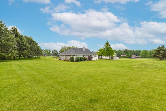5126 Plateau COURT, Waterford, WI 53185