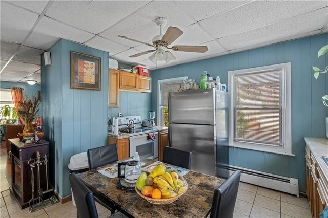 528 Lonsdale Avenue, Pawtucket, RI 02860