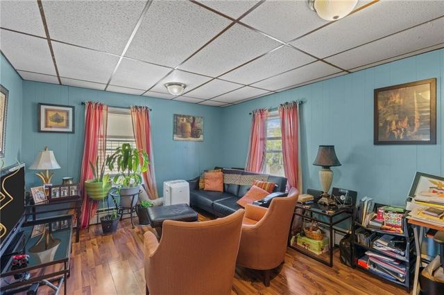 528 Lonsdale Avenue, Pawtucket, RI 02860