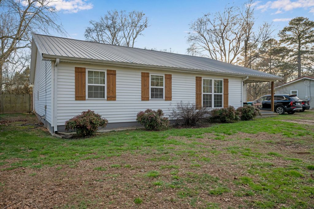 7053 W Highway 136, Chickamauga, GA 30707