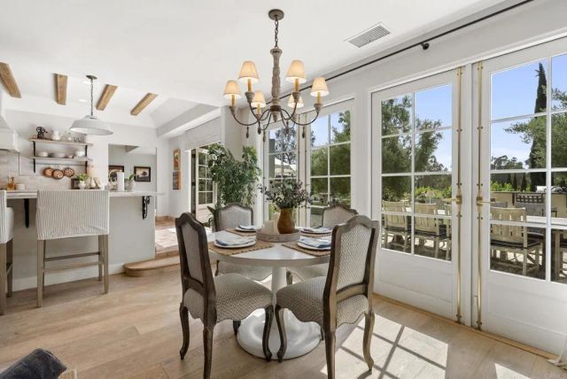 16560 El Camino Real, Rancho Santa Fe, CA 92067
