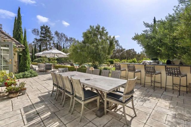 16560 El Camino Real, Rancho Santa Fe, CA 92067