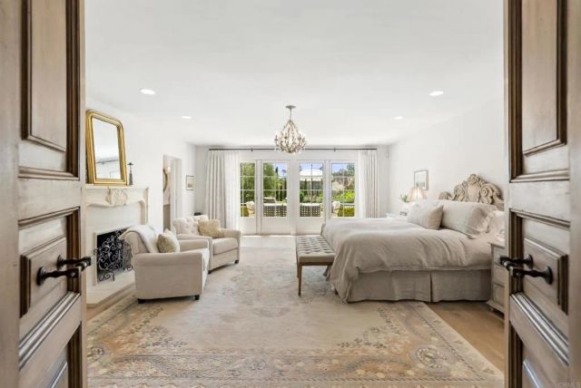 16560 El Camino Real, Rancho Santa Fe, CA 92067
