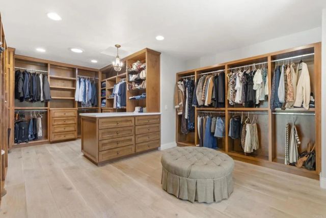 16560 El Camino Real, Rancho Santa Fe, CA 92067