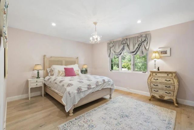 16560 El Camino Real, Rancho Santa Fe, CA 92067
