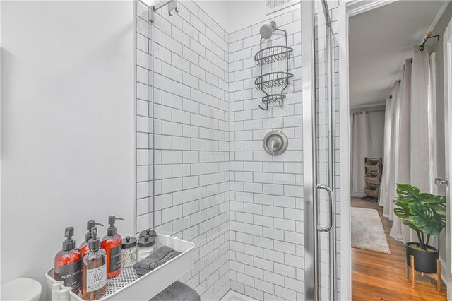 5707 Paseo Boulevard, Kansas City, MO 64110