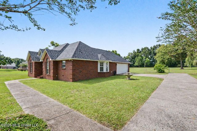 5105 Remington Road, Moss Point, MS 39562