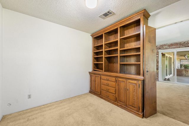 1512 W San Jose Avenue, Fresno, CA 93711