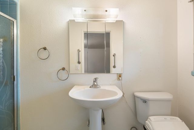 1512 W San Jose Avenue, Fresno, CA 93711