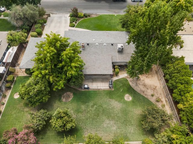 1512 W San Jose Avenue, Fresno, CA 93711