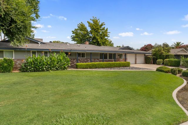 1512 W San Jose Avenue, Fresno, CA 93711